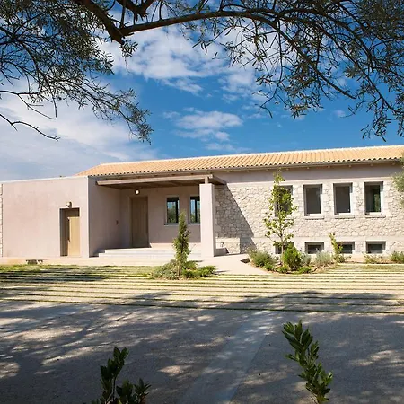 Villa Agrikies Lefkada City